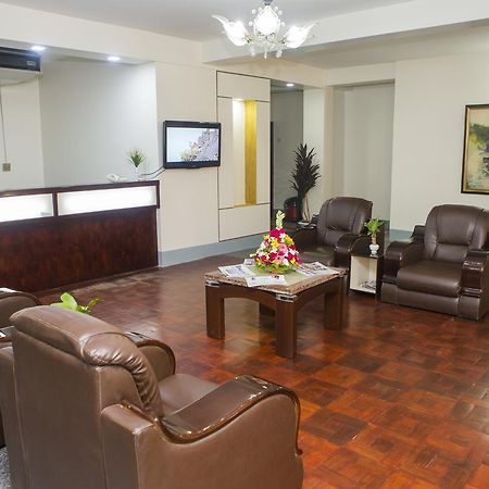 Meridian Hotel & Restaurant Dakhin Kattali Екстериор снимка
