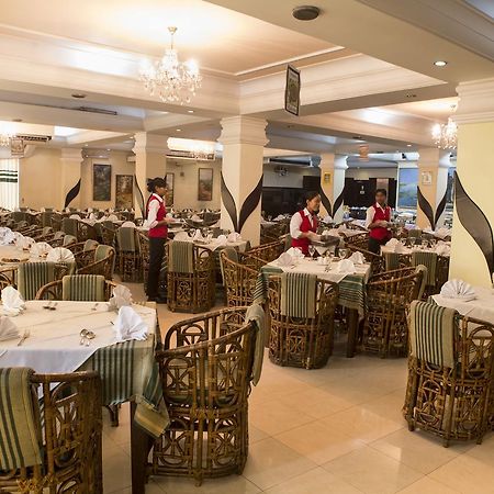 Meridian Hotel & Restaurant Dakhin Kattali Екстериор снимка