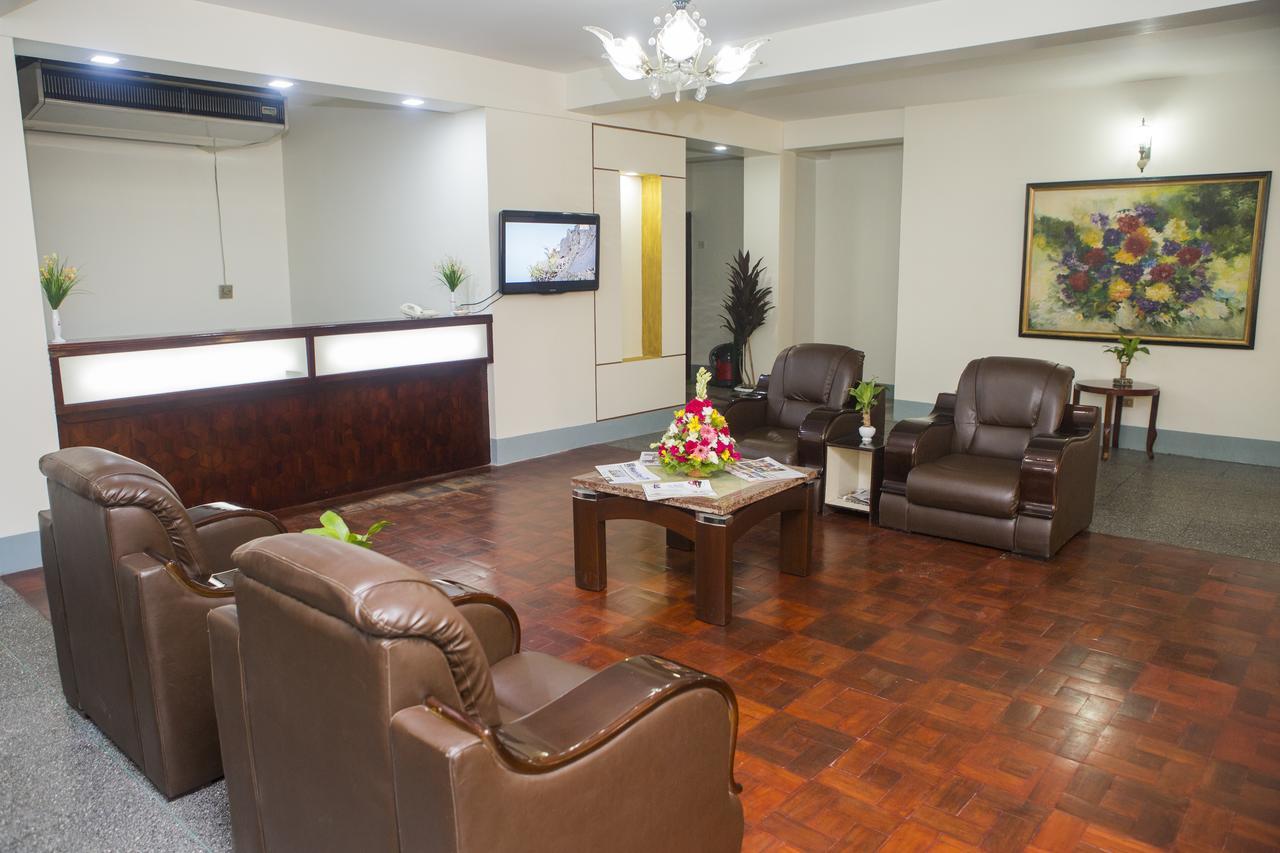 Meridian Hotel & Restaurant Dakhin Kattali Екстериор снимка