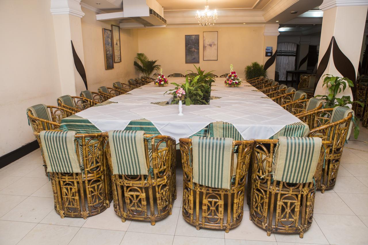 Meridian Hotel & Restaurant Dakhin Kattali Екстериор снимка
