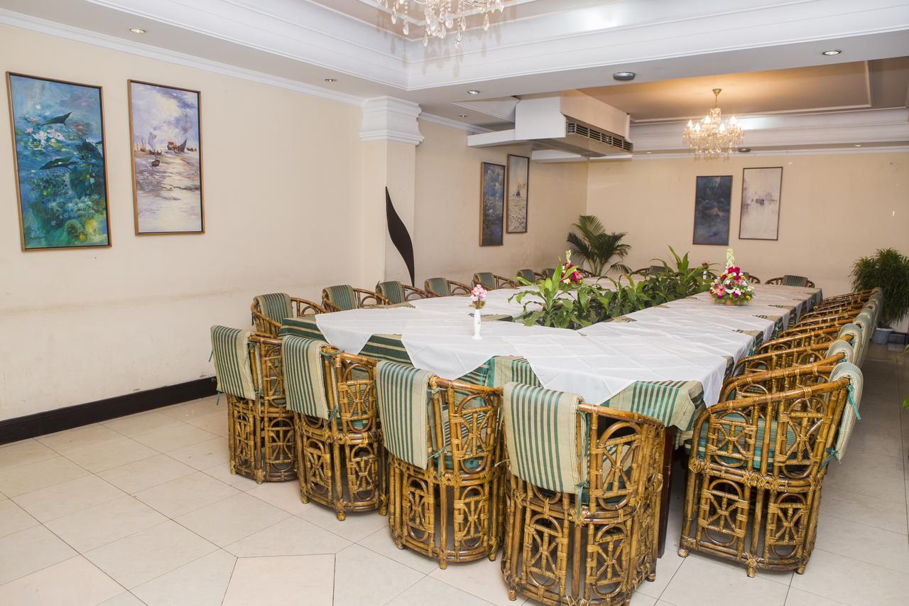 Meridian Hotel & Restaurant Dakhin Kattali Екстериор снимка