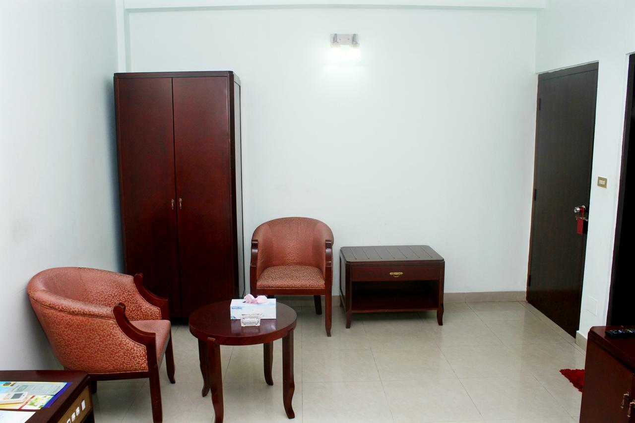 Meridian Hotel & Restaurant Dakhin Kattali Екстериор снимка